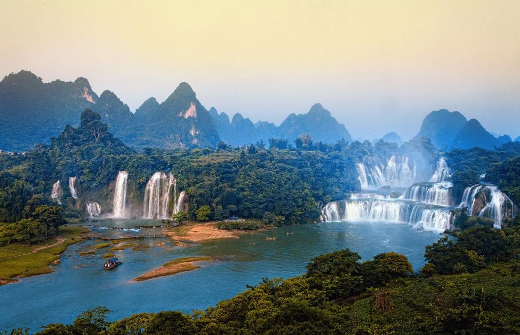 广西小众景点：亚洲第一跨国瀑布——德天瀑布